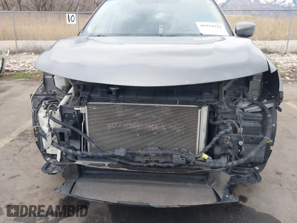 2018 Nissan Rogue SV with VIN KNMAT2MV6JP511461, listed as a IAAI auction lot 41924322 with 131,869 mi miles. Bid and sale history available at carsss.com. Image 6.