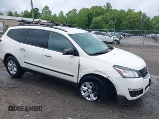 2015 Chevrolet Traverse LS z VIN 1GNKVFED4FJ197970, wystawiony jako IAAI lot #42020771 z przebiegiem 128 876 mil mil oraz . Historia ofert i sprzedaży dostępna na DreamBid. Obrazek 1.