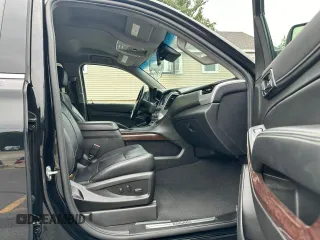 2020 GMC Yukon XL SLT with VIN 1GKS1GKC3LR289210, listed as a Copart auction lot 65335124 with 230,972 mi miles and Clean Title. Bid and sale history available at carsss.com. Image 6.