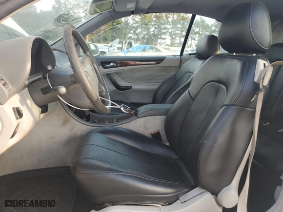 2002 Mercedes-Benz CLK-Class with VIN WDBLK65G52T109375, listed as a Copart auction lot 71832724 with 207,707 mi miles and Salvage Title. Bid and sale history available at carsss.com. Image 7.