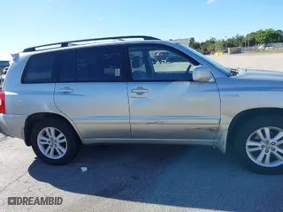 2006 Toyota Highlander Hybrid with VIN JTEEW21A660011807, listed as a IAAI auction lot 41743642 with 272,845 mi miles. Bid and sale history available at carsss.com. Image 6.