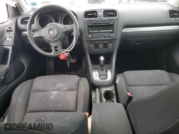 2014 Volkswagen Golf с VIN WVWDB7AJXEW010907, выставлен на аукционе Copart как лот 87771225 с пробегом 109 470 миль миль и Списание • Salvage title. История ставок и продаж доступна на DreamBid. Изображение 8.