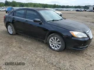 2012 Chrysler 200 Touring z VIN 1C3CCBBB2CN119033, wystawiony jako Copart lot #54691035 z przebiegiem 178 758 mil mil oraz Szkoda całkowita • Salvage title. Historia ofert i sprzedaży dostępna na DreamBid. Obrazek 4.