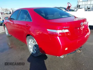 2009 Toyota Camry LE z VIN 4T1BK46K79U083690, wystawiony jako IAAI lot #41811918 z przebiegiem 174 220 mil mil oraz . Historia ofert i sprzedaży dostępna na DreamBid. Obrazek 3.