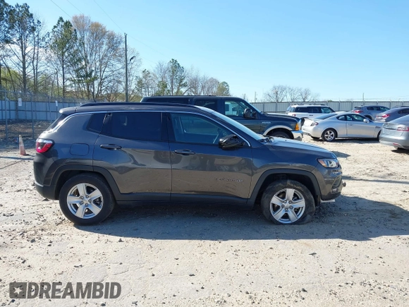 2022 Jeep Compass Latitude with VIN 3C4NJCBB0NT138781, listed as a IAAI auction lot 41897474 with 44,955 mi miles and . Bid and sale history available at carsss.com. Image 13.