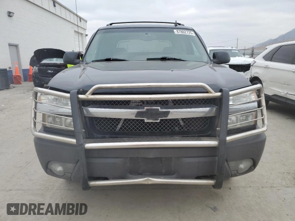 2006 Chevrolet Avalanche Z71 with VIN 3GNEK12Z46G189202, listed as a Copart auction lot 87802725 with 203,812 mi miles and Salvage Title. Bid and sale history available at carsss.com. Image 5.