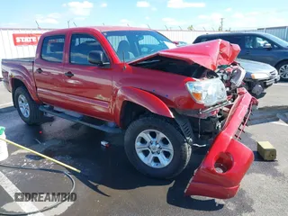 2010 Toyota Tacoma PreRunner z VIN 3TMJU4GN0AM103080, wystawiony jako IAAI lot #42086703 z przebiegiem 161 706 mil mil oraz . Historia ofert i sprzedaży dostępna na DreamBid. Obrazek 1.