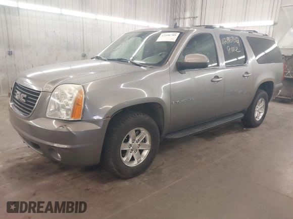 2007 GMC Yukon XL SLT with VIN 1GKFK16387R195478, listed as a IAAI auction lot 42196789 with 258,350 mi miles. Bid and sale history available at carsss.com. Image 2.