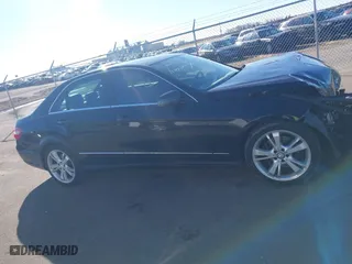 2013 Mercedes-Benz E-Class E 350 Luxury with VIN WDDHF8JB2DA742471, listed as a IAAI auction lot 41691171 with 142,228 mi miles. Bid and sale history available at carsss.com. Image 14.