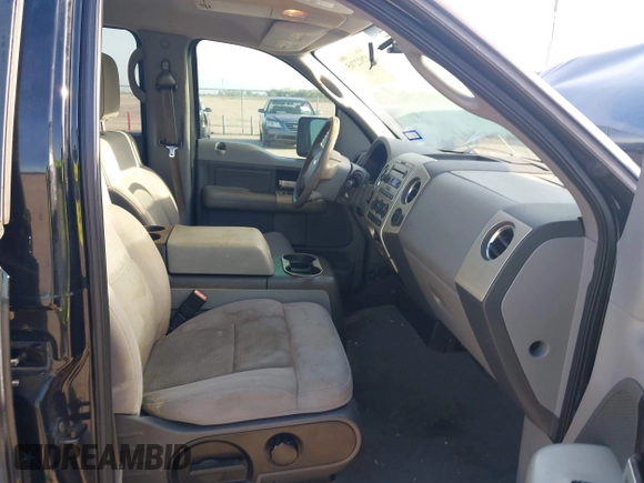 2005 Ford F-150 XLT z VIN 1FTRW12W65FA87713, wystawiony jako IAAI lot #42022705 z przebiegiem 197 781 mil mil oraz . Historia ofert i sprzedaży dostępna na DreamBid. Obrazek 5.