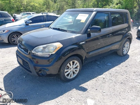 2013 Kia Soul with VIN KNDJT2A53D7627919, listed as a IAAI auction lot 42036603 with 159,451 mi miles. Bid and sale history available at carsss.com. Image 2.