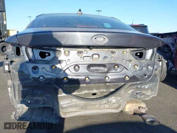 2019 Kia Optima LX with VIN 5XXGT4L36KG292905, listed as a IAAI auction lot 42011723 with 113,553 mi miles. Bid and sale history available at carsss.com. Image 6.