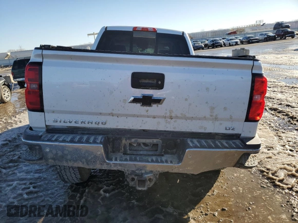 2019 Chevrolet Silverado 3500HD LTZ z VIN 1GC4KXEY7KF237801, wystawiony jako Copart lot #88356795 z przebiegiem Nie podano mil oraz Szkoda całkowita • Salvage title. Historia ofert i sprzedaży dostępna na DreamBid. Obrazek 6.