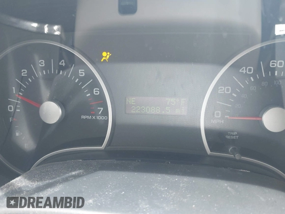 2006 Ford Explorer XLT z VIN 1FMEU63E96UB71315, wystawiony jako IAAI lot #42212974 z przebiegiem 223 088 mil mil oraz . Historia ofert i sprzedaży dostępna na DreamBid. Obrazek 7.