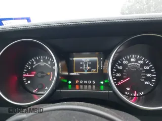 2022 Ford Mustang EcoBoost z VIN 1FA6P8TH2N5138273, wystawiony jako IAAI lot #42321056 z przebiegiem 59 856 mil mil oraz . Historia ofert i sprzedaży dostępna na DreamBid. Obrazek 7.