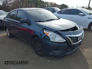 2015 Nissan Versa SV with VIN 3N1CN7AP3FL936292, listed as a IAAI auction lot 40859069 with 111,397 mi miles. Bid and sale history available at carsss.com. Image 1.