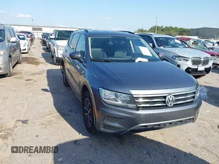 2020 Volkswagen Tiguan SE with VIN 3VV3B7AXXLM137641, listed as a IAAI auction lot 41830400 with 68,067 mi miles and . Bid and sale history available at DreamBid. Image 1.