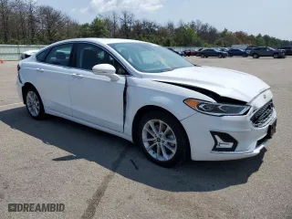 2020 Ford Fusion Plug-In Hybrid Titanium with VIN 3FA6P0SU7LR132057, listed as a Copart auction lot 67245074 with 38,398 mi miles and Salvage Title. Bid and sale history available at carsss.com. Image 4.