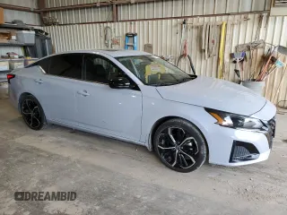 2024 Nissan Altima SR z VIN 1N4BL4CV5RN310018, wystawiony jako Copart lot #52797805 z przebiegiem 24 580 mil mil oraz Szkoda całkowita • Salvage title. Historia ofert i sprzedaży dostępna na DreamBid. Obrazek 4.