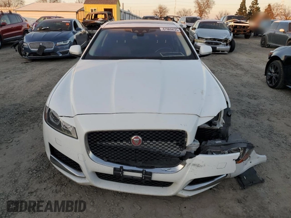 2017 Jaguar XF 35t Premium with VIN SAJBD4BV2HCY32514, listed as a Copart auction lot 87969435 with 118,142 mi miles and Salvage Title. Bid and sale history available at carsss.com. Image 5.