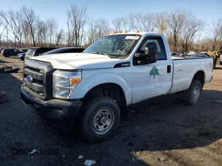 2014 Ford F-250 XL z VIN 1FTBF2B63EEB38789, wystawiony jako Copart lot #50231535 z przebiegiem 204 782 mil mil oraz Czysty tytuł • Clean title. Historia ofert i sprzedaży dostępna na DreamBid. Obrazek 1.