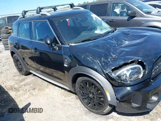 2024 MINI Countryman Cooper S with VIN WMZ53BR08R3S33762, listed as a IAAI auction lot 41845320 with 5,509 mi miles. Bid and sale history available at carsss.com. Image 17.