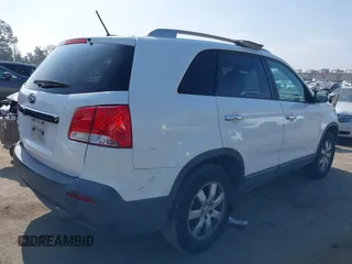 2011 Kia Sorento LX with VIN 5XYKT3A12BG001463, listed as a IAAI auction lot 42100806 with 185,547 mi miles. Bid and sale history available at carsss.com. Image 4.