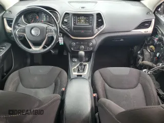 2016 Jeep Cherokee Altitude z VIN 1C4PJMCB7GW308936, wystawiony jako Copart lot #59229035 z przebiegiem 124 087 mil mil oraz Szkoda całkowita • Salvage title. Historia ofert i sprzedaży dostępna na DreamBid. Obrazek 8.