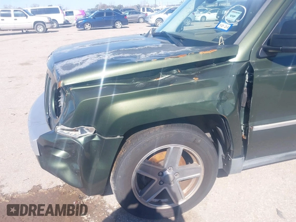 2008 Jeep Patriot Limited with VIN 1J8FF48W38D600811, listed as a IAAI auction lot 41417852 with 84,574 mi miles and . Bid and sale history available at DreamBid. Image 6.