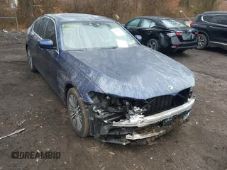 2019 BMW 5 Series 540i xDrive with VIN WBAJE7C51KWW10587, listed as a IAAI auction lot 41838935 with 85,655 mi miles and . Bid and sale history available at carsss.com. Image 6.