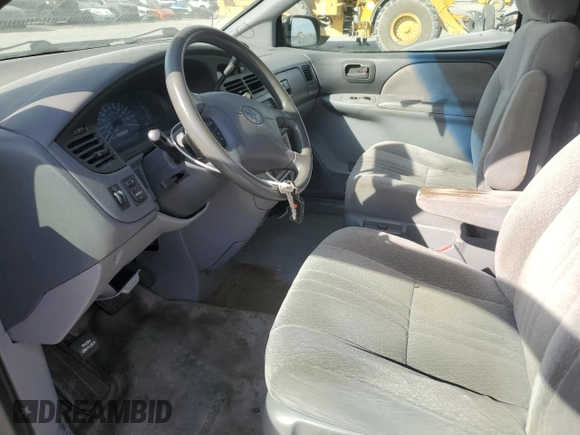 2003 Toyota Sienna CE with VIN 4T3ZF19C63U541949, listed as a Copart auction lot 83186624 with 180,075 mi miles and Salvage Title. Bid and sale history available at carsss.com. Image 7.