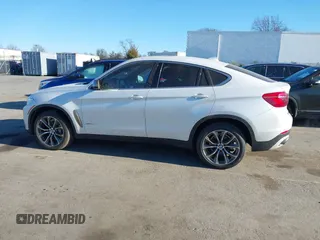 2017 BMW X6 xDrive35i z VIN 5UXKU2C3XH0U29395, wystawiony jako IAAI lot #41237496 z przebiegiem 82 836 mil mil oraz . Historia ofert i sprzedaży dostępna na DreamBid. Obrazek 14.
