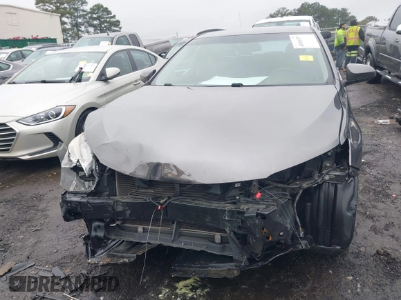 2017 Toyota Camry XLE with VIN 4T1BF1FKXHU454147, listed as a IAAI auction lot 41846039 with 105,471 mi miles. Bid and sale history available at carsss.com. Image 6.