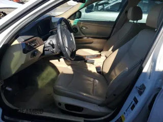 2011 BMW 3 Series 328i xDrive z VIN WBAPK5G54BNN28957, wystawiony jako Copart lot #41448975 z przebiegiem 184 889 mil mil oraz Szkoda całkowita • Salvage title. Historia ofert i sprzedaży dostępna na DreamBid. Obrazek 7.