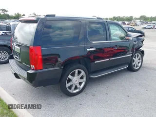 2009 Cadillac Escalade z VIN 1GYFC23249R116363, wystawiony jako IAAI lot #39887498 z przebiegiem 140 095 mil mil oraz . Historia ofert i sprzedaży dostępna na DreamBid. Obrazek 4.