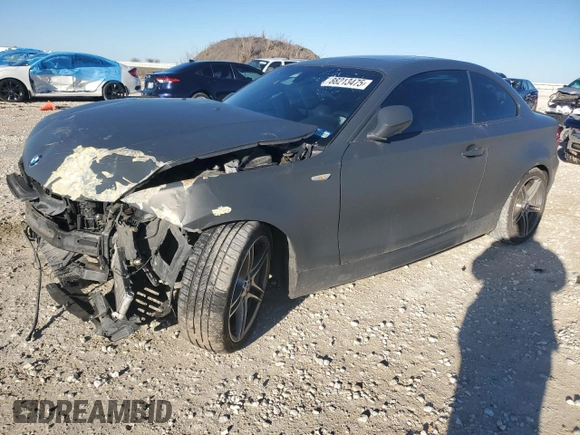 2013 BMW 1 Series 135i z VIN WBAUC9C53DVY60727, wystawiony jako Copart lot #88213475 z przebiegiem 30 316 mil mil oraz Szkoda całkowita • Salvage title. Historia ofert i sprzedaży dostępna na DreamBid. Obrazek 1.