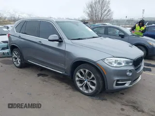 2015 BMW X5 xDrive35d with VIN 5UXKS4C54F0N11025, listed as a IAAI auction lot 41603996 with 138,540 mi miles. Bid and sale history available at carsss.com. Image 1.