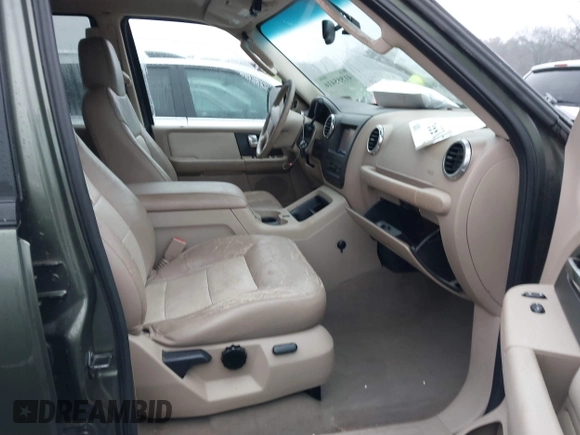 2003 Ford Expedition Eddie Bauer with VIN 1FMEU17L63LA33504, listed as a IAAI auction lot 41555416 with 248,636 mi miles. Bid and sale history available at carsss.com. Image 5.