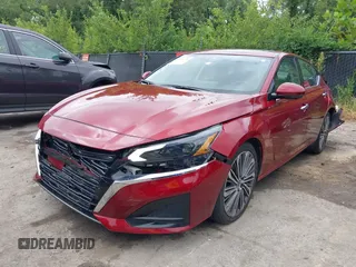 2023 Nissan Altima SL with VIN 1N4BL4EV6PN335147, listed as a IAAI auction lot 40036724 with 31,912 mi miles and . Bid and sale history available at DreamBid. Image 17.