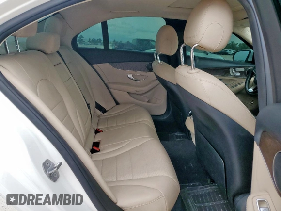 2018 Mercedes-Benz C 300 с VIN 55SWF4JB0JU273571, выставлен на аукционе Copart как лот 59123695 с пробегом 74 900 миль миль и Списание • Salvage title. История ставок и продаж доступна на DreamBid. Изображение 10.