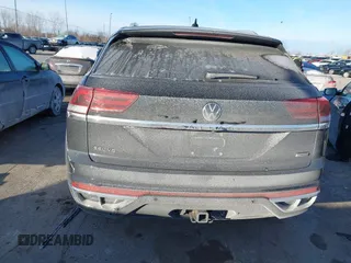 2021 Volkswagen Atlas SEL Premium R-Line z VIN 1V2FE2CA1MC213201, wystawiony jako IAAI lot #41316986 z przebiegiem 36 600 mil mil oraz . Historia ofert i sprzedaży dostępna na DreamBid. Obrazek 17.