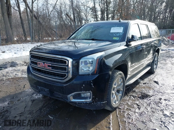 2015 GMC Yukon XL SLT with VIN 1GKS2HKC9FR159164, listed as a IAAI auction lot 41708822 with 136,730 mi miles. Bid and sale history available at carsss.com. Image 6.