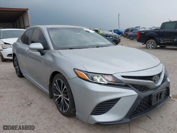 2018 Toyota Camry LE with VIN 4T1B11HK2JU079694, listed as a IAAI auction lot 41930753 with 171,984 mi miles. Bid and sale history available at carsss.com. Image 1.