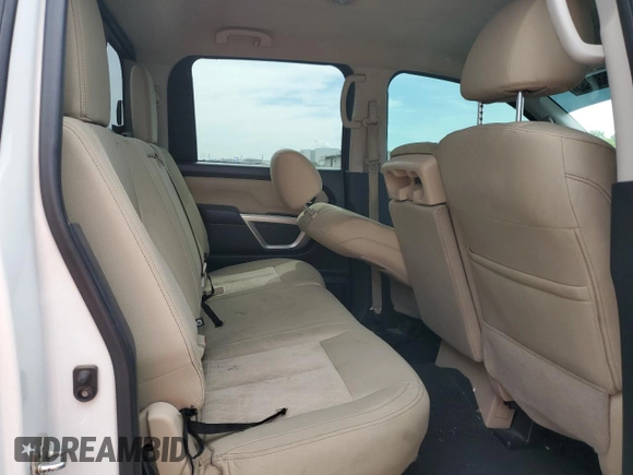 2017 Nissan Titan SV z VIN 1N6AA1EJ2HN570490, wystawiony jako Copart lot #50688785 z przebiegiem 122 817 mil mil oraz Szkoda całkowita • Salvage title. Historia ofert i sprzedaży dostępna na DreamBid. Obrazek 10.