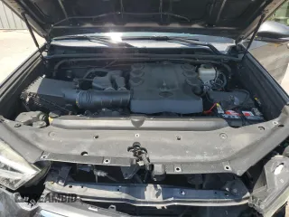 2014 Toyota 4Runner SR5 with VIN JTEZU5JR3E5075786, listed as a Copart auction lot 57126775 with 140,577 mi miles and Salvage title. Bid and sale history available at DreamBid. Image 12.