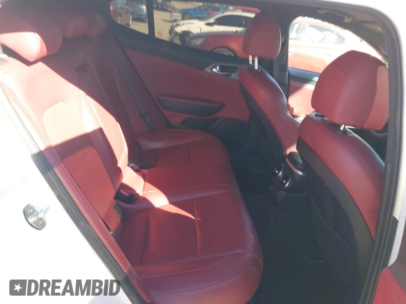 2020 Kia Stinger GT with VIN KNAE35LC7L6085529, listed as a IAAI auction lot 40671705 with 62,970 mi miles. Bid and sale history available at carsss.com. Image 8.