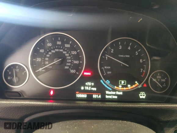2015 BMW 3 Series 328i xDrive с VIN WBA3B5G52FNS15121, выставлен на аукционе Copart как лот 60966165 с пробегом 105 663 миль миль и Списание • Salvage title. История ставок и продаж доступна на DreamBid. Изображение 9.