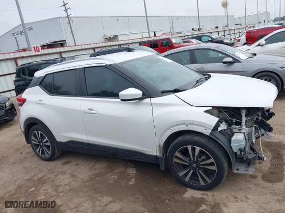 2018 Nissan Kicks SV with VIN 3N1CP5CU6JL500174, listed as a IAAI auction lot 41656916 with 72,809 mi miles. Bid and sale history available at carsss.com. Image 14.