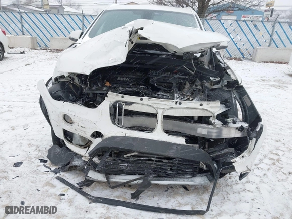 2018 BMW X1 xDrive28i with VIN WBXHT3C33J3H29973, listed as a IAAI auction lot 41547866 with 1 mi miles. Bid and sale history available at carsss.com. Image 6.