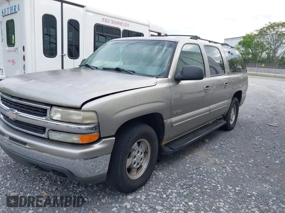 2000 Chevrolet Suburban LT with VIN 3GNFK16T0YG143198, listed as a IAAI auction lot 41992700 with 241,629 mi miles. Bid and sale history available at carsss.com. Image 2.